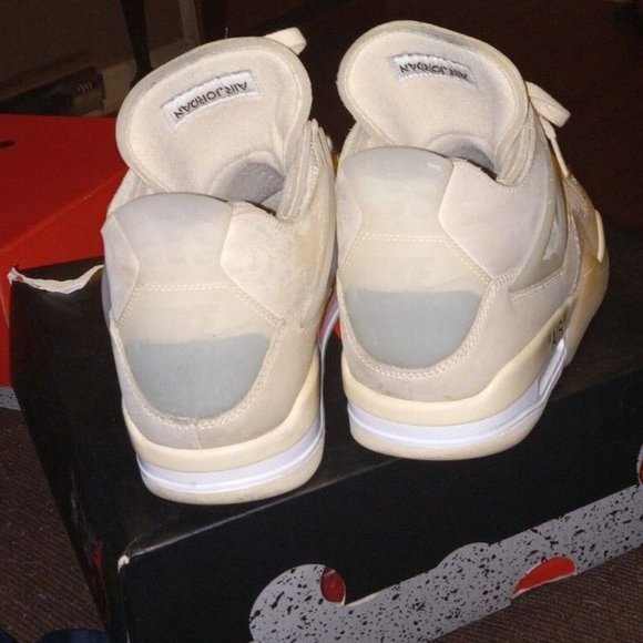Size us 10.5- Jordan 4 SP x Off-White Mid Sail W